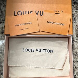 Louis Vuitton empty box